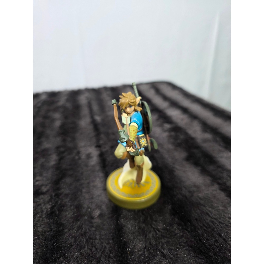 Nintendo Link Archer Amiibo Legend of Zelda Breath of the Wild NVL-001 Figure